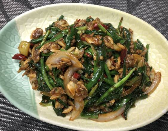 605. Fried Clams with Leeks 韭菜炒蜆肉